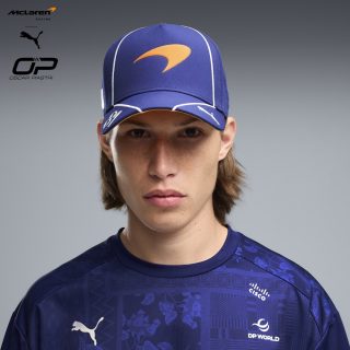 Några timmar senare än planerat men nu är Singapore Special Edition kollektionen äntligen släppt! Kepsar från McLaren och Ferrari samt en T-shirt från McLaren. Finns nu på westcoastmotorsport.se men endast i ett begränsat antal. Så missa inte att säkra ditt exemplar innan dom tar slut!!! 😍🤩
#westcoastmotorsport #officialf1merch #f1 #mclaren #ferrari #formel1