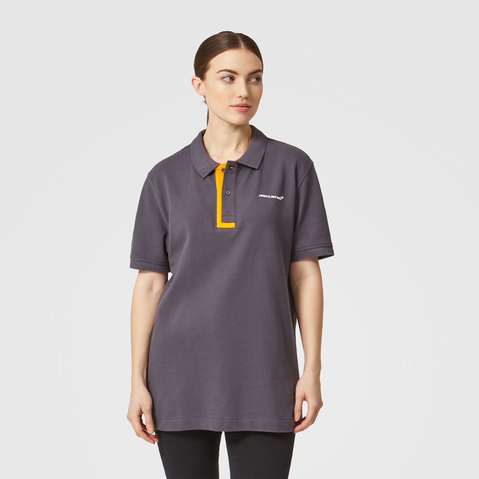 334801002160_mclaren_fw_fanwear_essential_polo_piketröja_pike_grå_gray_grey_antracit_westcoast_motorsport_front_woman