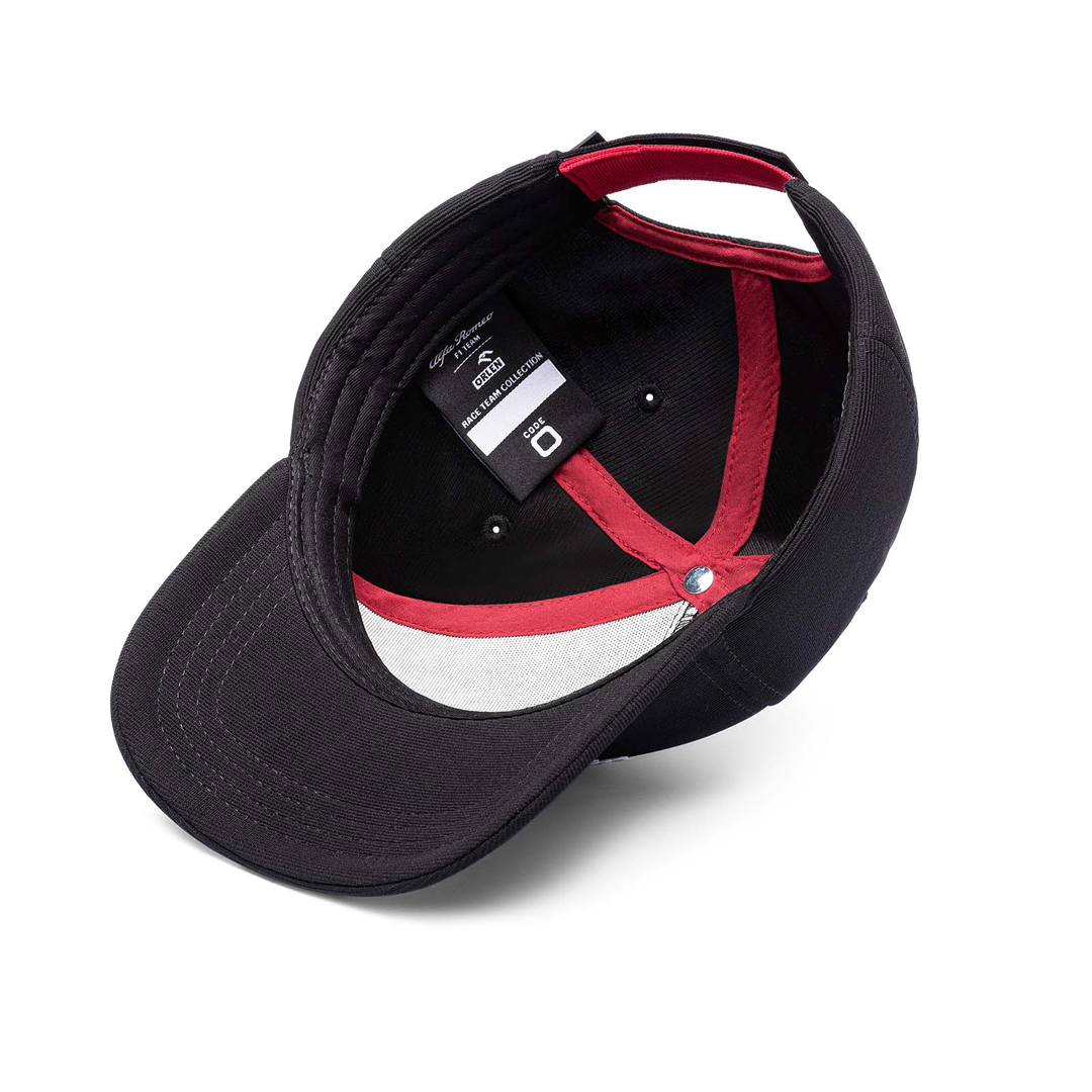 U901114424_alfa-romeo-f1-team-orlen_official_team_cap_curved_brim_formel1_formula1_gpstore_f1sweden_f1sverige_westcoast_motorsport_code-zero_black_svart_bottom