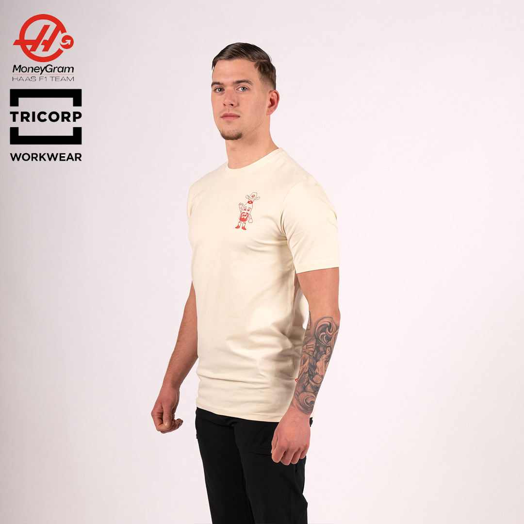 901318Ecru_moneygram_haas_f1_team_hot_sauce_supporter tee_tricorp_kmag_hulkenberg_formula1_f1sweden_f1sverige_formel1_t-shirt_westcoast_motorsport_colour_man_front_side