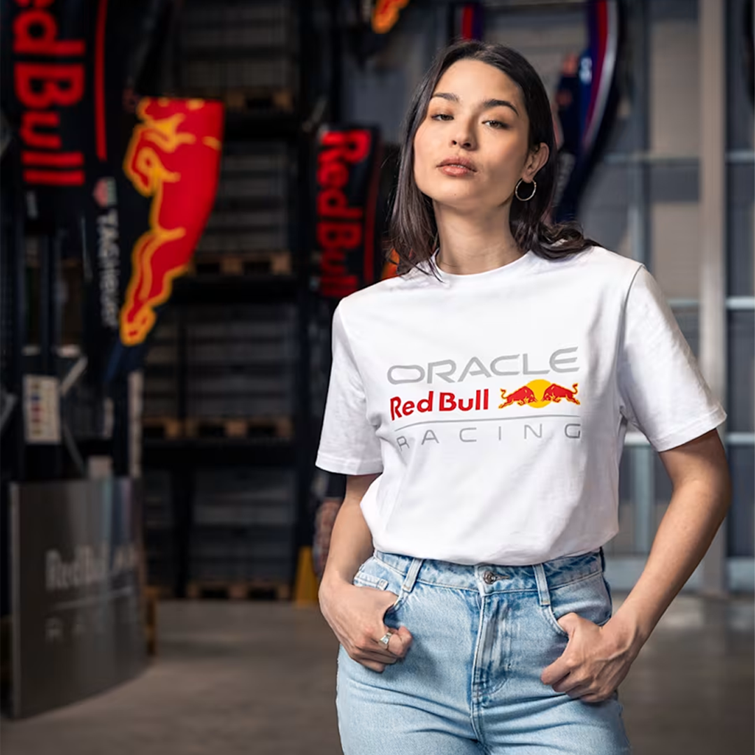 RBR25085_M-181629_oracle_red_bull_racing_f1_team_core_logo_t-shirt_tee_white_official_f1sweden_f1sverige_formel1_formula1_f1store_redbull_castore_westcoast_motorsport_woman