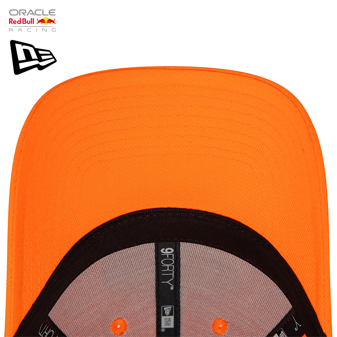 60565938_oracle_red_bull_racing_f1_team_neon_orange_cap_keps_9forty_strapback_new_era_formula1_formel1_f1sweden_f1sverige_westcoast_motorsport_brim