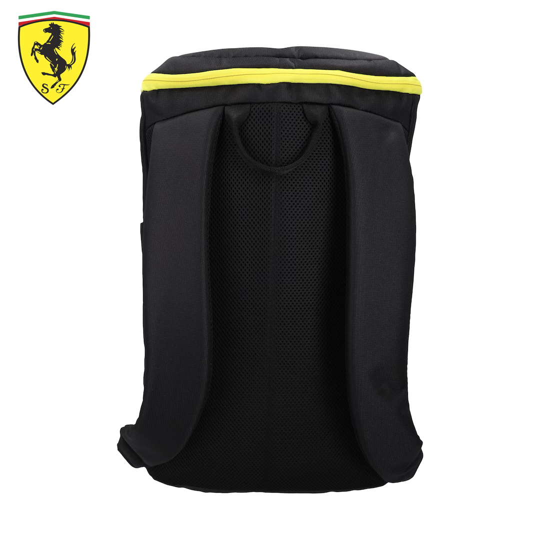 701228018001_scuderia_ferrari_replica_team_backpack_bag_f1_formula1_formel1_f1sweden_f1sverige_westcoast_motorsport_puma_back