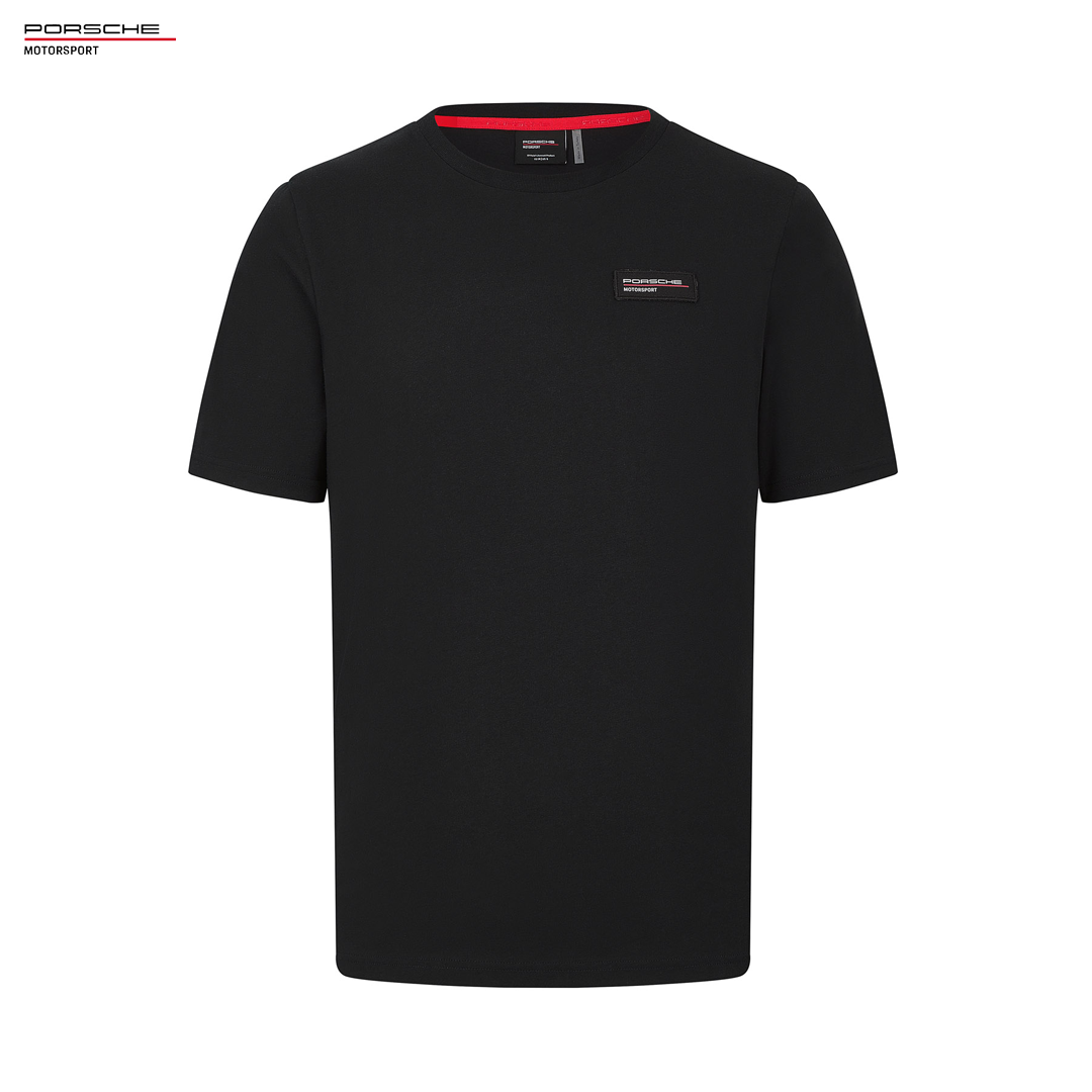 701227724001_porsche_motorsport_fw_small_logo_tee_t-shirt_black_svart_racing_carrera_cup_sprint_challenge_official_merch_puma_stichd_westcoast_motorsport_front