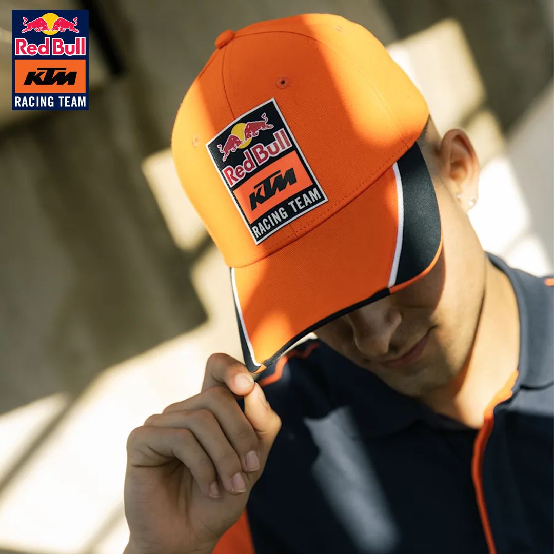 M-170268_KTM24024_red_bull_ktm_racing_team_rush_apex_curved_cap_keps_orange_motogp_enduro_motorcross_roadracing_merch_hat_westcoast_motorsport_man