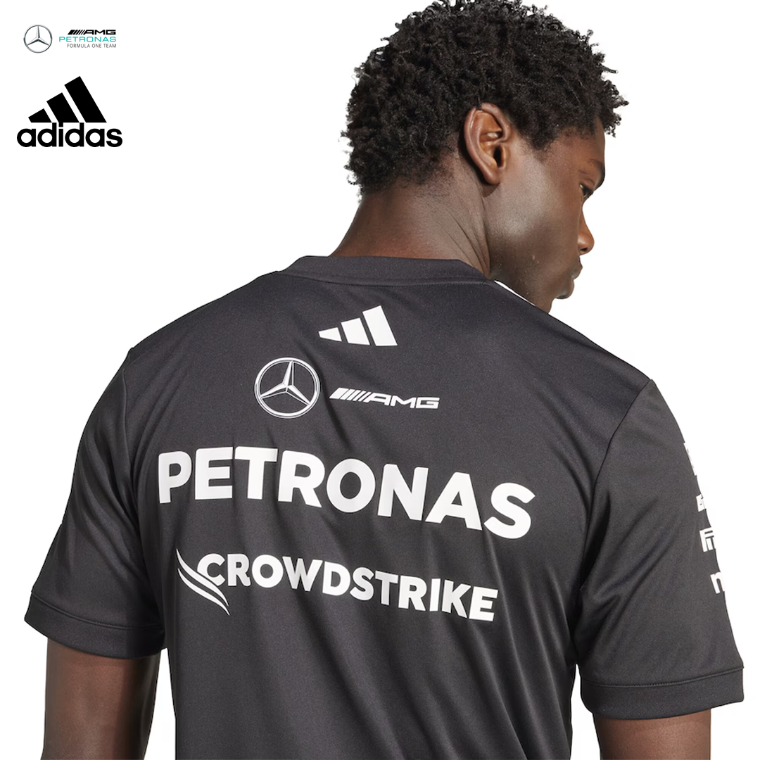 JW5361_mercedes_amg_petronas_adidas_formula_one_team_replica_drivers_tee_t-shirt_2025_f1nordics_f1sweden_f1sverige_formula1_formel1_merch_streetwear_westcoast_motorsport_black_closeup_back
