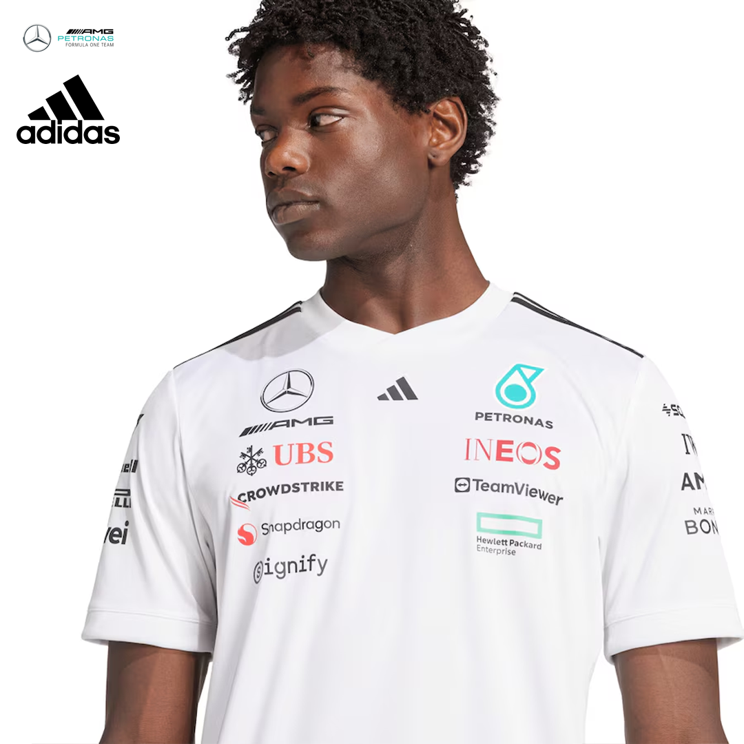 JX5798_mercedes_amg_petronas_adidas_formula_one_team_replica_drivers_tee_t-shirt_2025_f1nordics_f1sweden_f1sverige_formula1_formel1_merch_streetwear_westcoast_motorsport_white_closeup_front