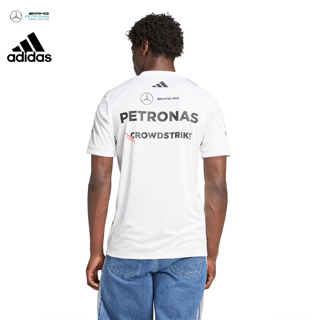 JX5798_mercedes_amg_petronas_adidas_formula_one_team_replica_drivers_tee_t-shirt_2025_f1nordics_f1sweden_f1sverige_formula1_formel1_merch_streetwear_westcoast_motorsport_white_man_back