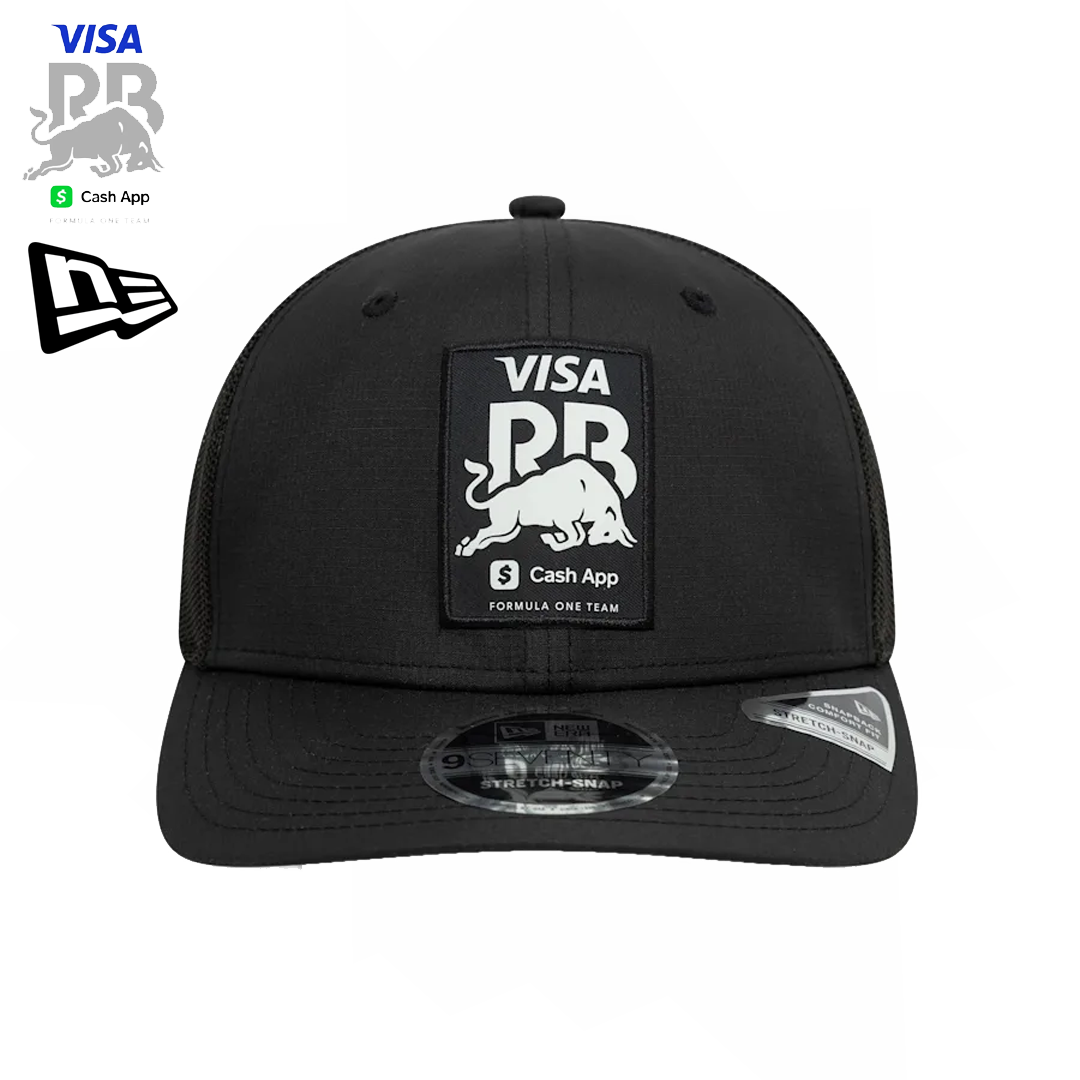 M-180089_RAB25003_visa_cash_app_racing_bulls_formula_one_team_9seventy_black_cap_keps_f1sweden_f1sverige_new_era_formel1_formula1_westcoast_motorsport_front