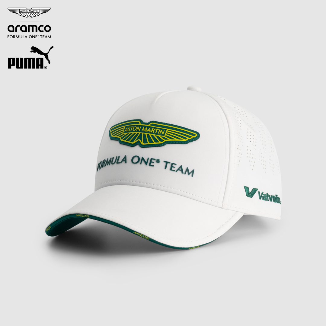 701233022_aston_martin_formula_one_team_replica_cap_2025_puma_stichd_f1sweden_f1sverige_formel1_formula1_f1_racing_official_merch_westcoast_motorsport_white_side