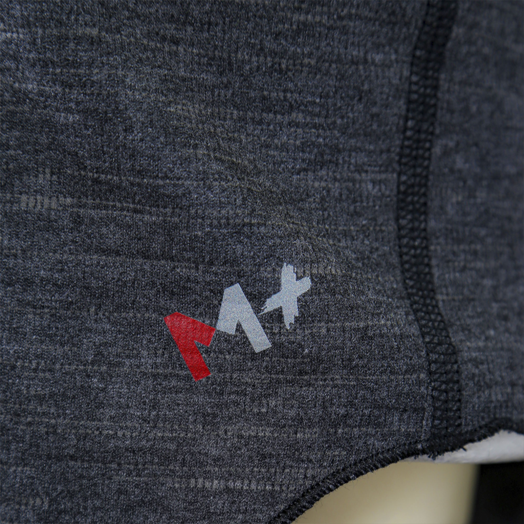 R50-095_marina_racewear_mplus_balaclava_balaklava_fia_approved_homologation_8856-2018_racing_drifting_formula1_formulanordic_aquila_westcoast_motorsport_anthracite_grey_closeup