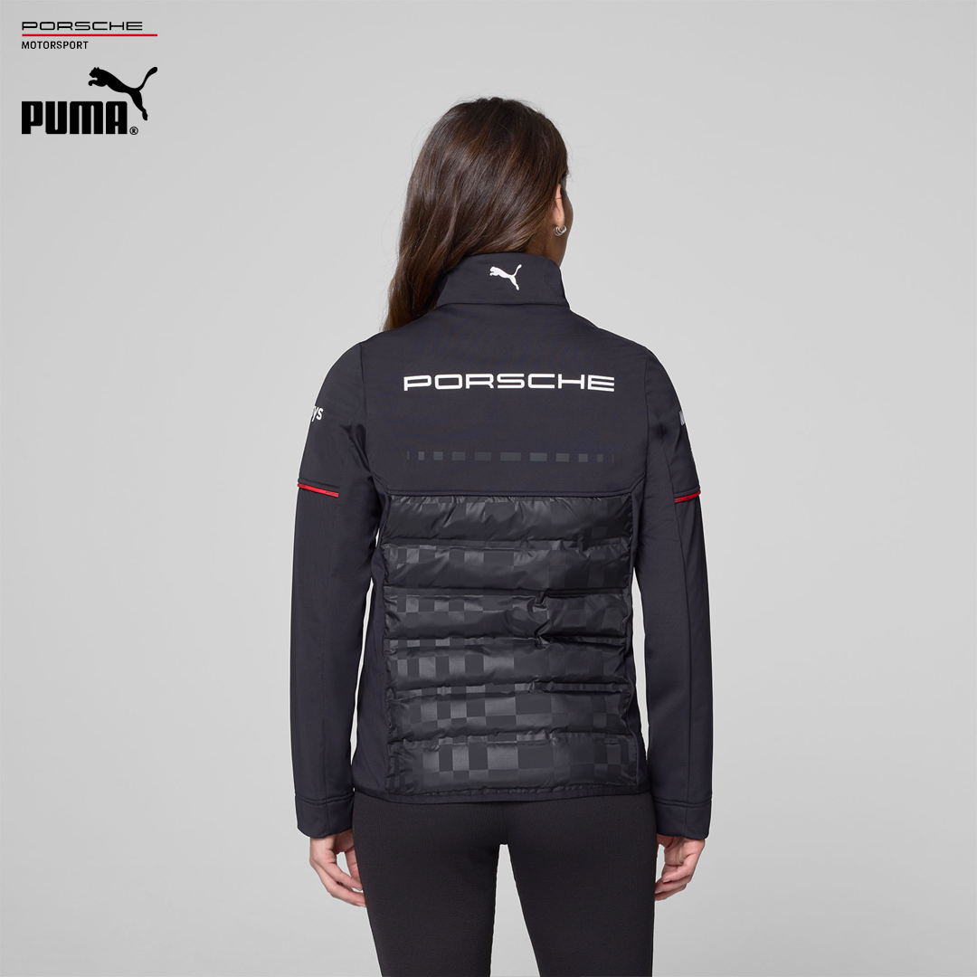 701232125_porsche_motorsport_replica_hybrid_jacket_official_merch_puma_stichd_racing_carrera_cup_westcoast_motorsport_woman_back_body