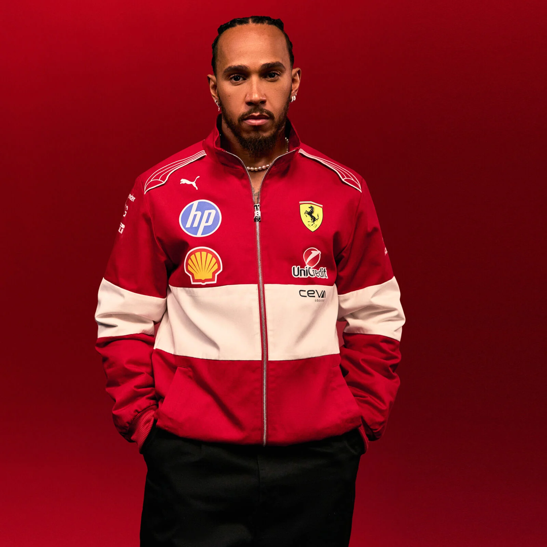 701232815001_scuderia_ferrari_formula_one_team_vintage_jacket_jacka_formula1_formel1_f1sweden_f1sverige_puma_stichd_official_merch_westcoast_motorsport_lewis_hamilton