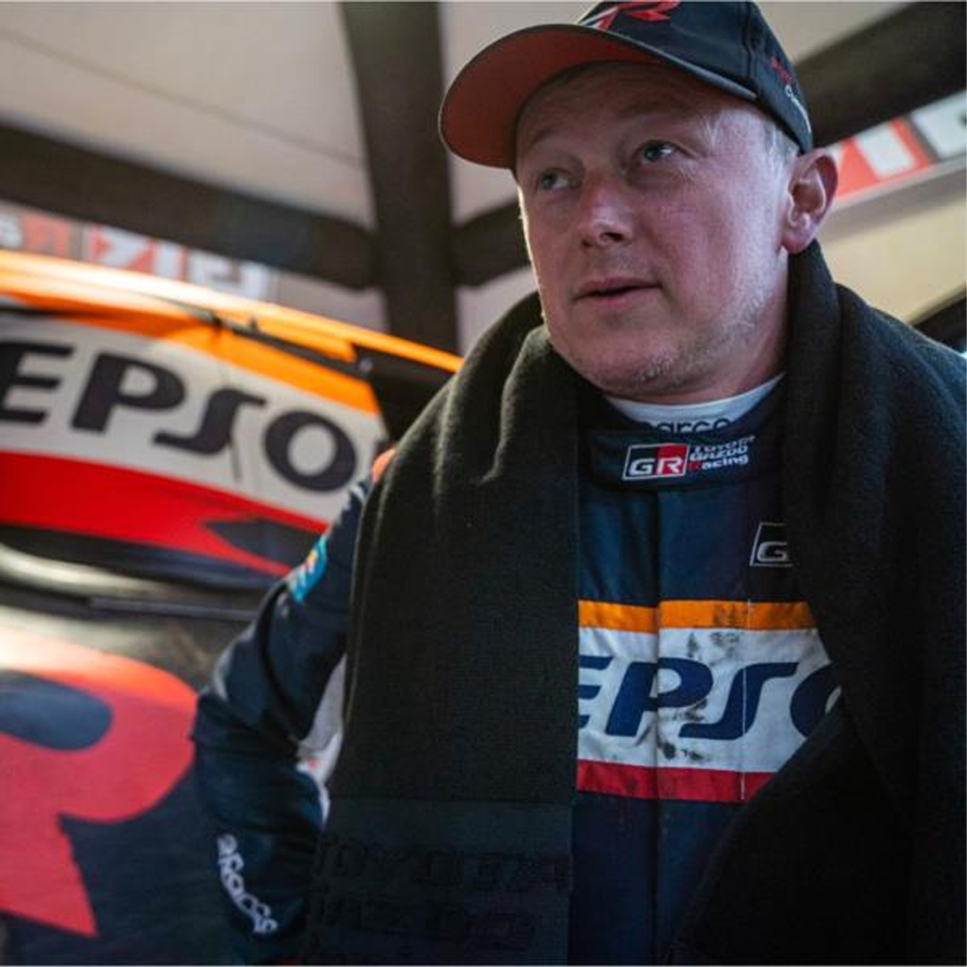 TGR19TOWEL_toyota_gazoo_racing_towel_handduk_rally_raid_wec_drifting_rally_jdm_japcars_Official_merch_westcoast_motorsport_sweden_man