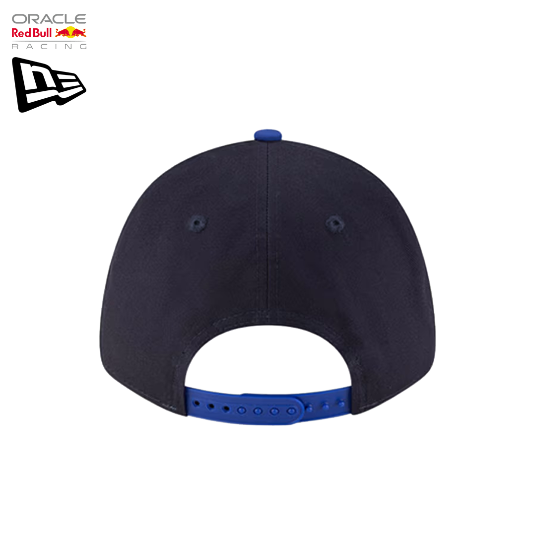 60850719_oracle_red_bull_racing_f1_team_9forty_essential_2026_cap_new_era_keps_official_merch_formula1_f1sweden_westcoast_motorsport_youth_