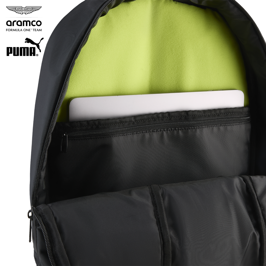 701239178001_aston_martin_f1_team_fw_backpack_ryggsäck_bag_official_merch_puma_stichd_formel1_formula1_f1sweden_westcoast_motorsport_closeup