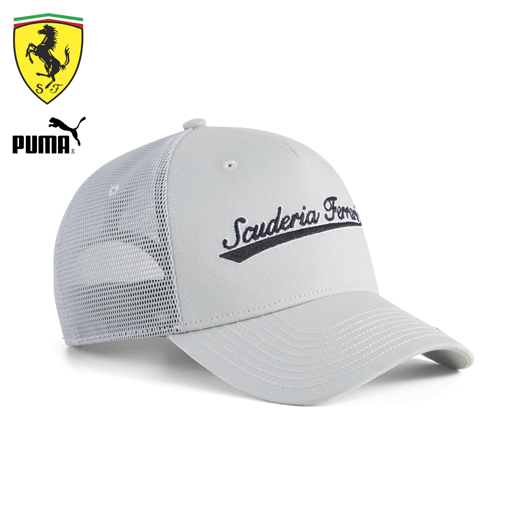 701239046001801_scuderia_Ferrari_f1_team_trucker_cap_truckerkeps_2026_puma_stichd_official_merch_formula1_f1sweden_westcoast_motorsport_classic_flat_light_grey