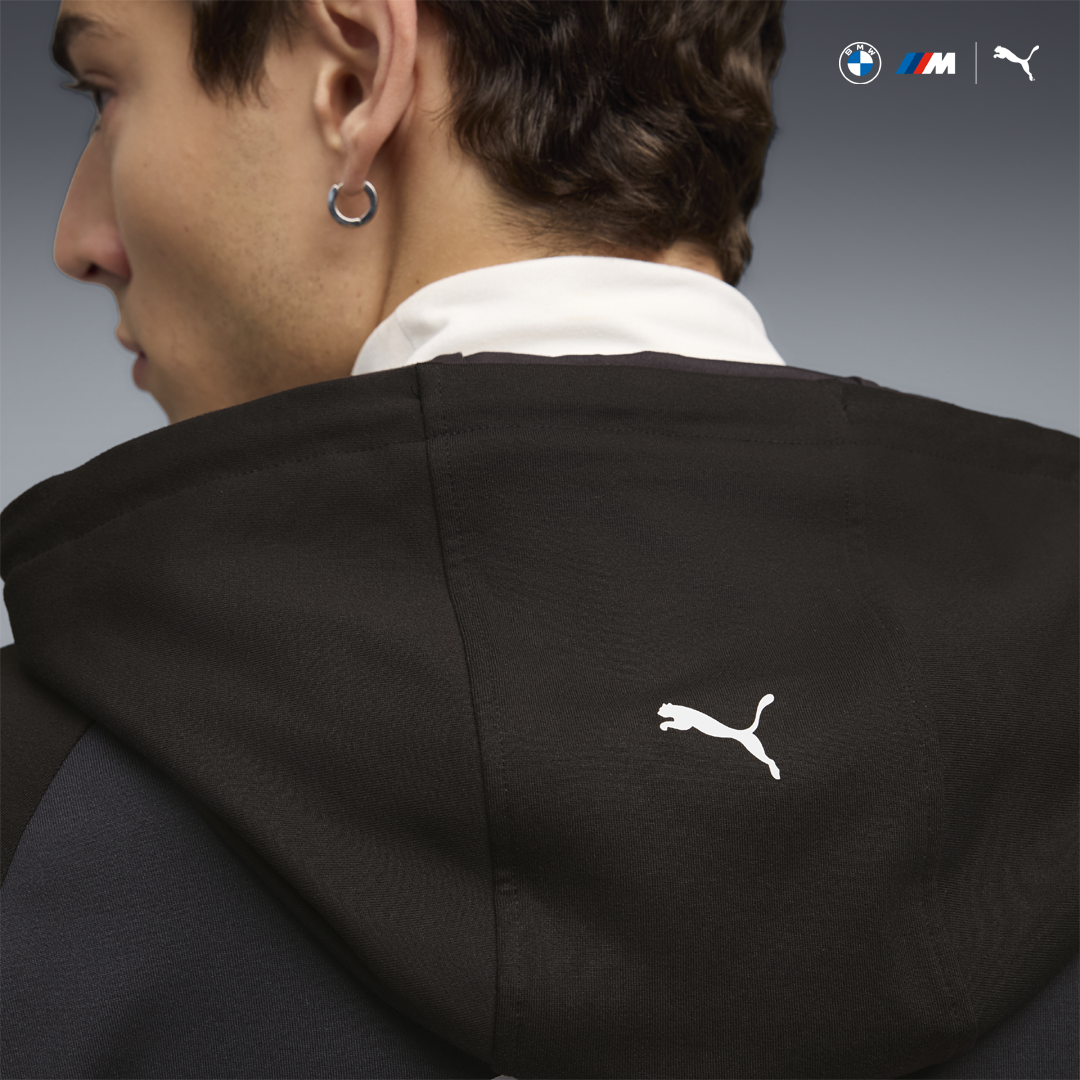701239120001_bmw_motorsport_replica_rp_pumatech_hoodie_hooded_sweat_m_sport_bimmer_puma_official_merch_fuelforfans_westcoast_motorsport_man_neck